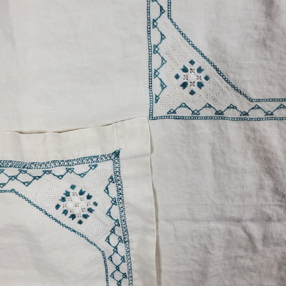 VTG Square Tablecloth 52" Ivory White Linen Embroidered Green Needlework Trim